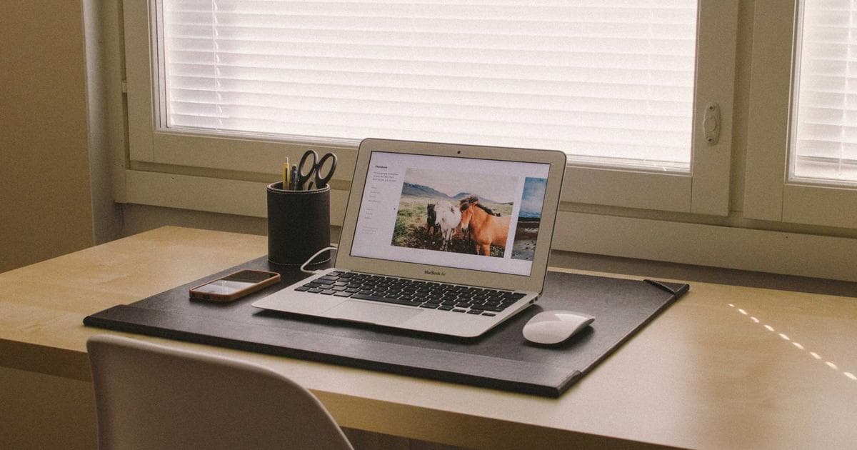 Cover Image for How to Convert Images to PDF (JPG, PNG, HEIC)